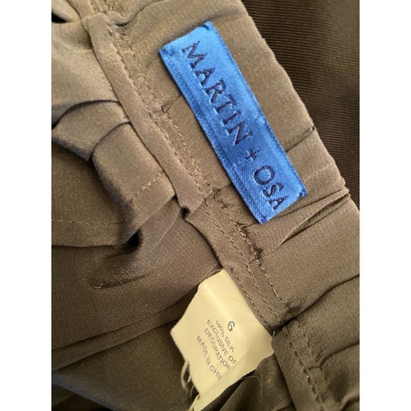 Ladies Size 6 Martin + Osa Gray 100% Silk Pleated Skirt - Picture 2 of 3